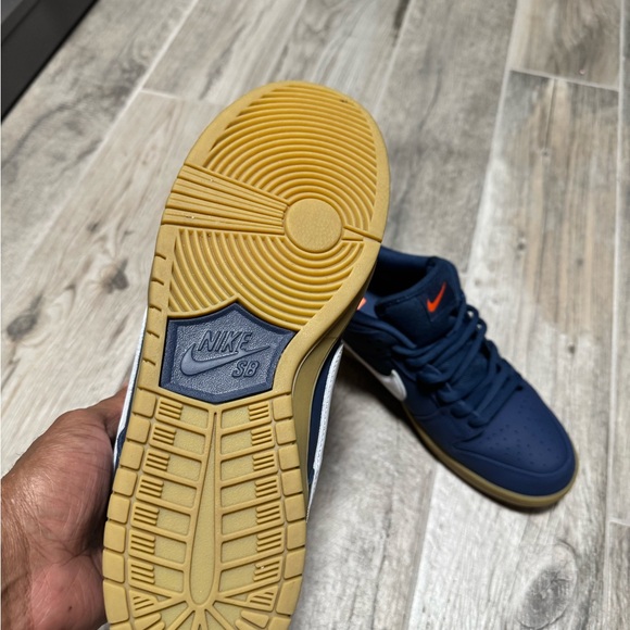 Nike SB Dunk - Navy/White/Gum - Picture 3 of 5